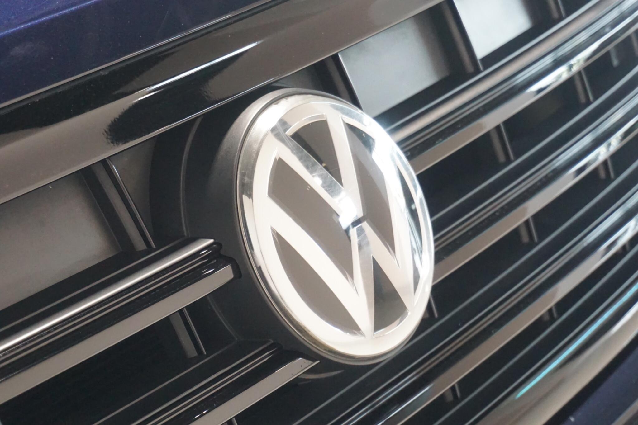 Volkswagen Touareg 3.0 TDI V6 R-Line SUV 5dr Diesel Tiptronic 4Motion Euro 6 (s/s) (286 ps)